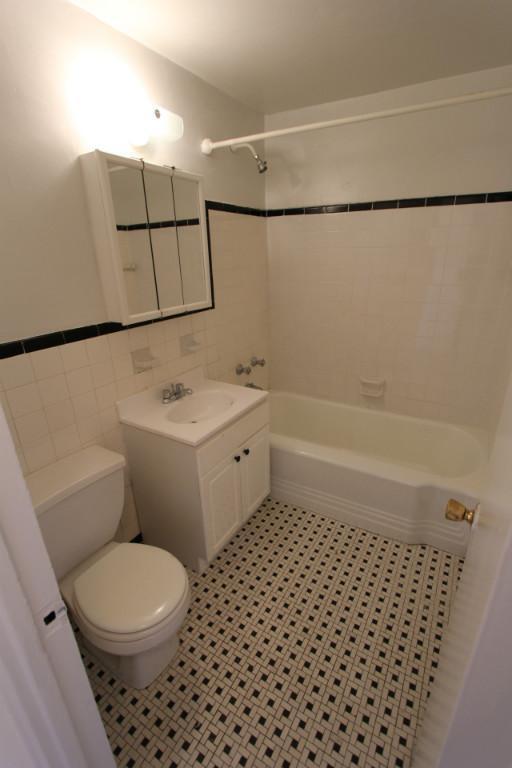 Building Photo - 1 bedroom in Rego Park NY 11374