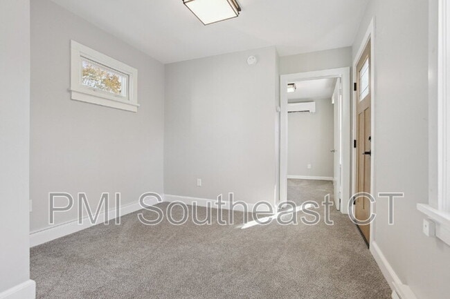 Building Photo - 9 Haigh Ave