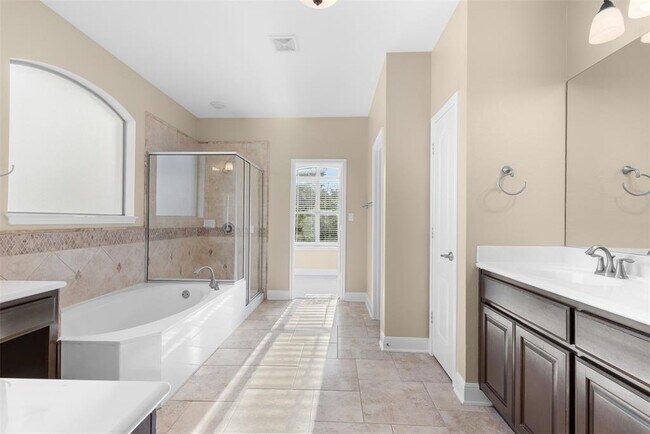 Building Photo - 3001 Lombardi Way