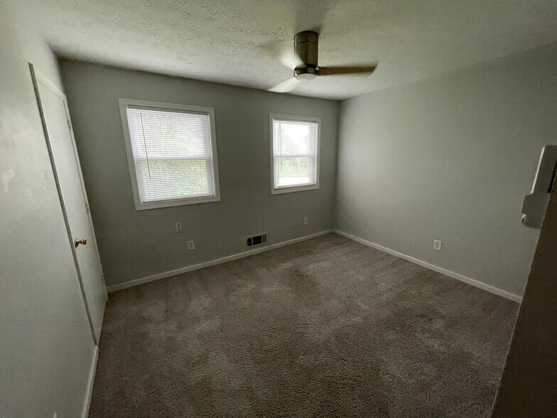 Building Photo - 3173 Dove Ct SW