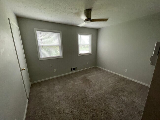 Building Photo - 3173 Dove Ct SW