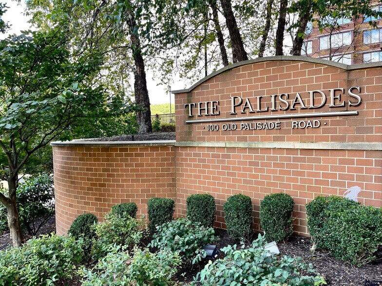 Building Photo - 100 Old Palisade Rd