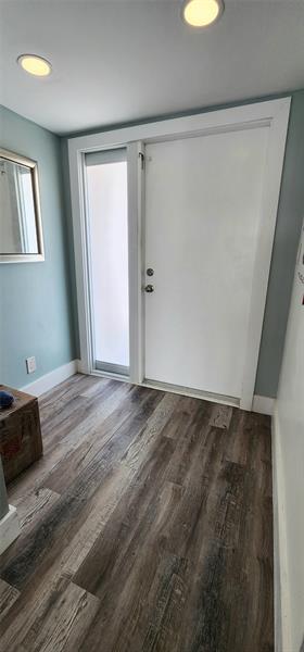 Building Photo - 299 N Riverside Dr