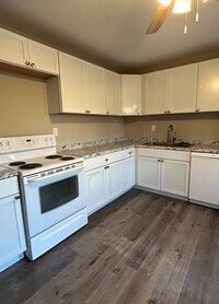 Building Photo - Cranston