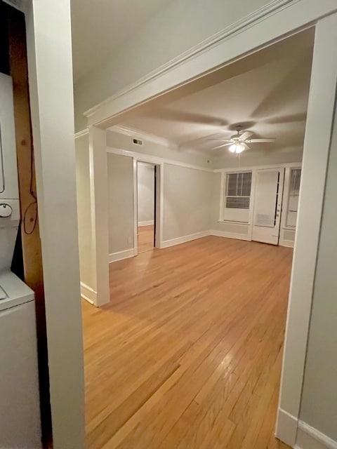 Building Photo - 908 W Waveland Ave