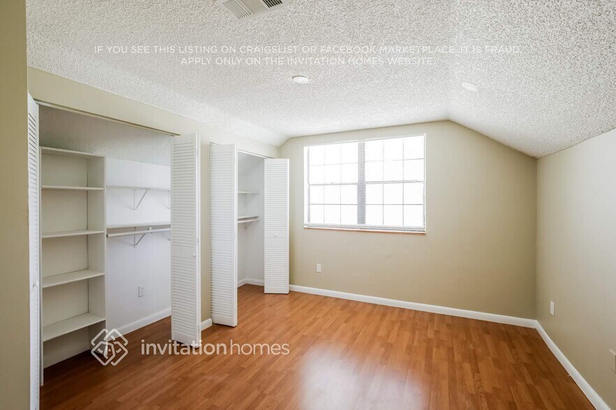 Building Photo - 14713 SW 110th Terrace