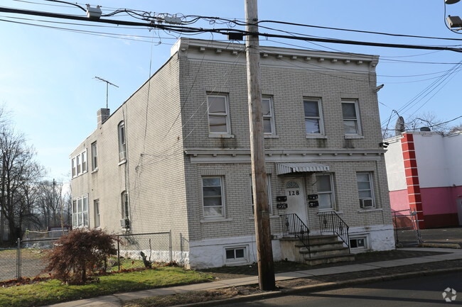 Primary Photo - 126-128 Talmadge Ave