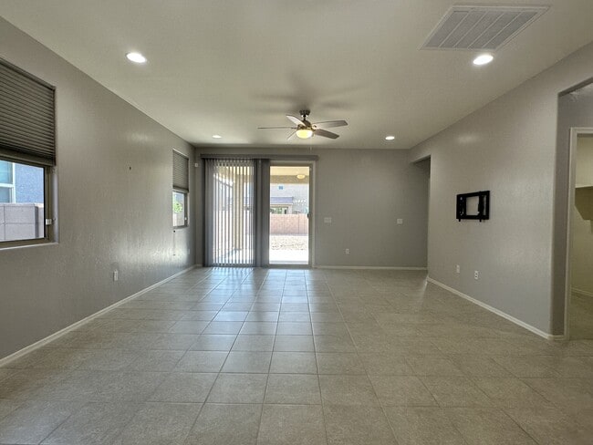 Building Photo - 7303 S Via Tierra Mesa