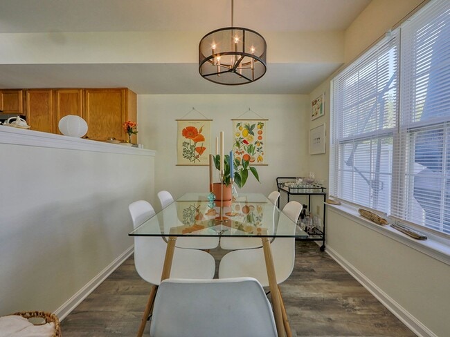 Building Photo - Year-round rental - 4 br 2.5 ba Twin Home in Seabright Village – East of Route 1