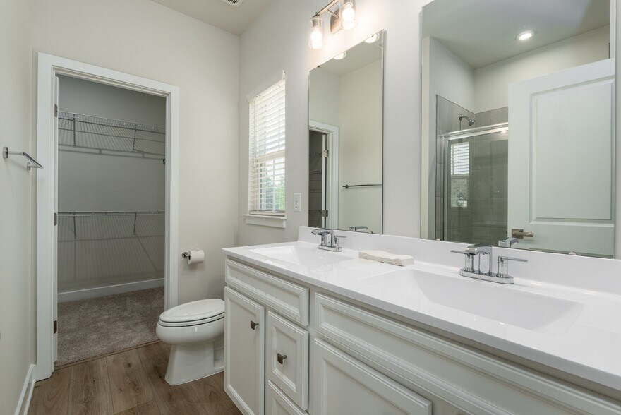 Building Photo - 12833 Red Clover Wy