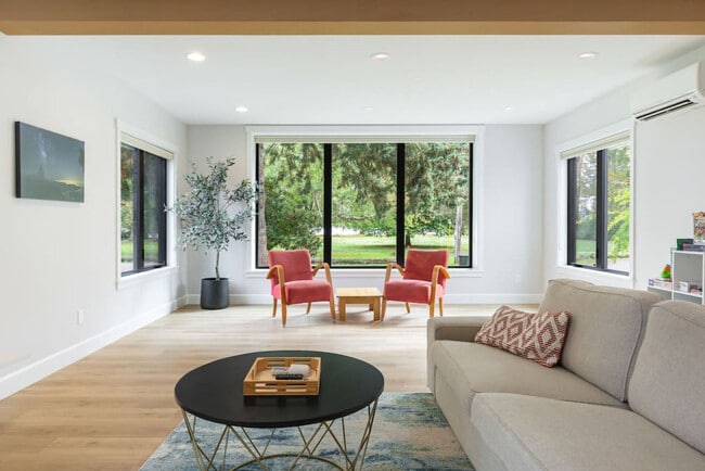 Building Photo - 9047 51st Ave NE