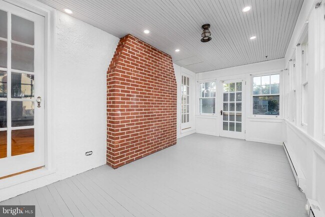 Building Photo - 8 Melvin Rd