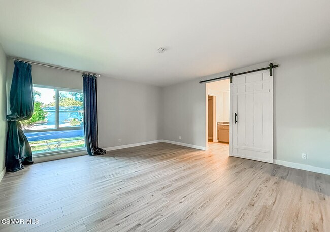 Building Photo - 1251 Buckingham Dr