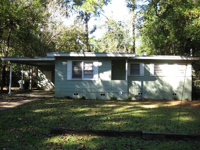 Building Photo - 1642 Sharkey St