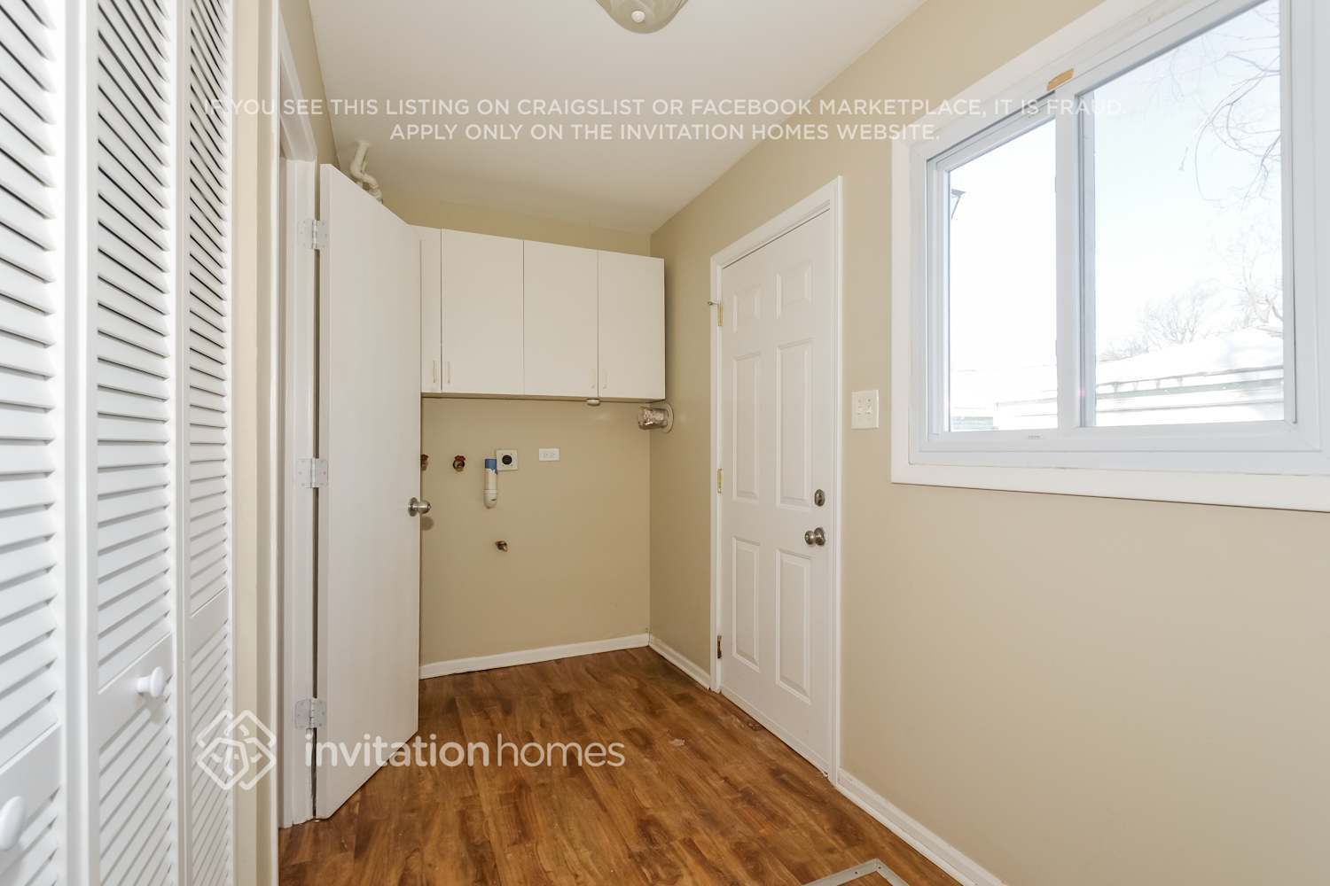 Building Photo - 724 W James St