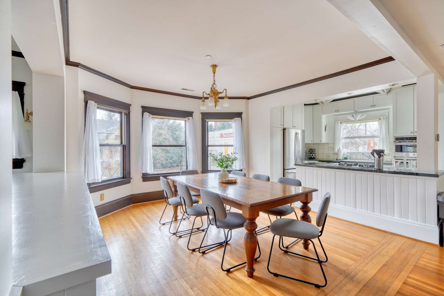 Building Photo - 2104 NW Everett St