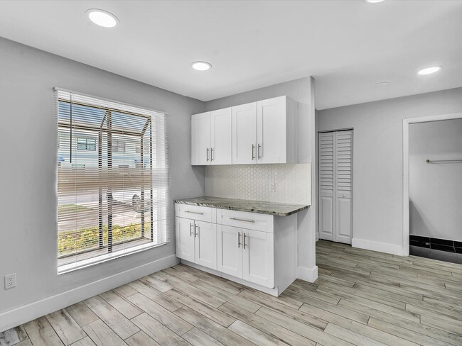 Building Photo - 9095 SW 21st Ct