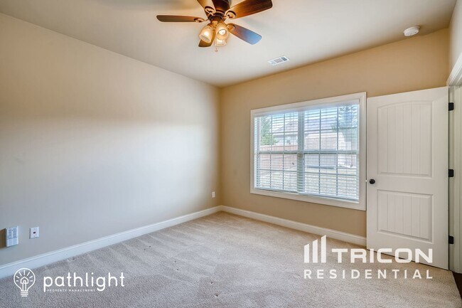 Building Photo - 2706 Holden Spring Dr