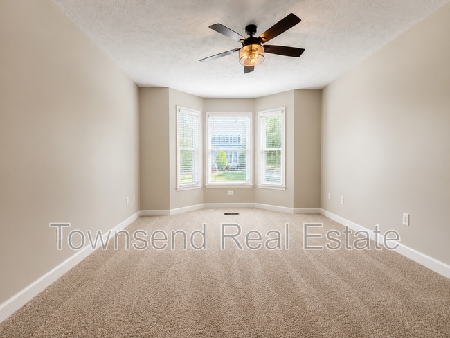 Building Photo - 2937 Delaware Dr