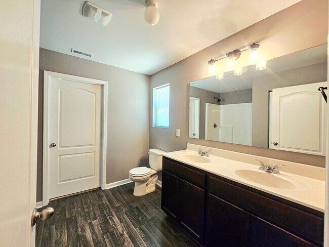 Building Photo - Well Maintained Home  Built in 2019
