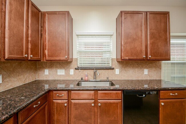 Building Photo - 10030 Arcadian Spgs Ln