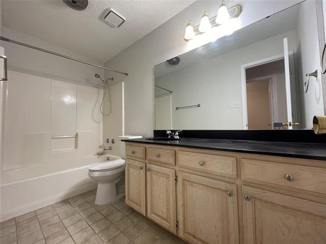 Building Photo - 5923 Sterling Green Trail