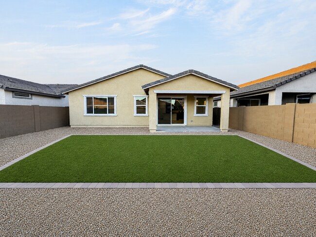 Building Photo - New Home at Wester Gardens! 4 Bedroom 3 Bathrooms!