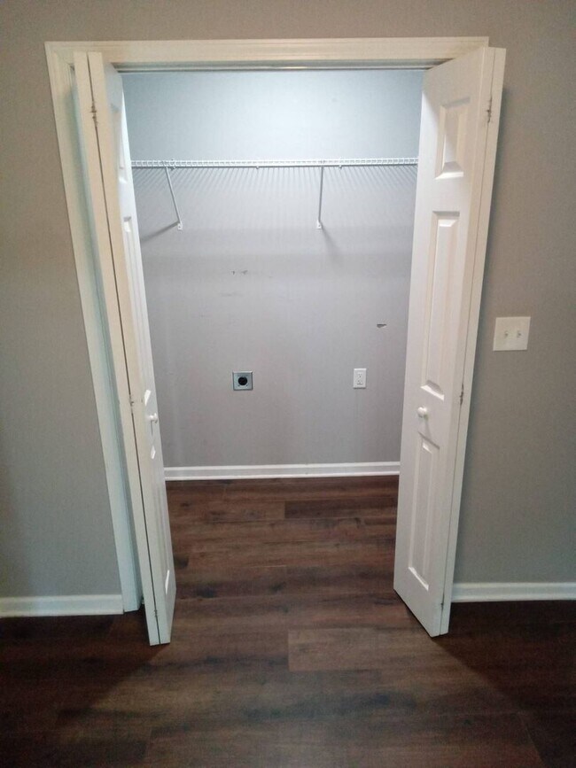 Building Photo - Updated Ranch Home with Lots of Space!   COMING SOON!