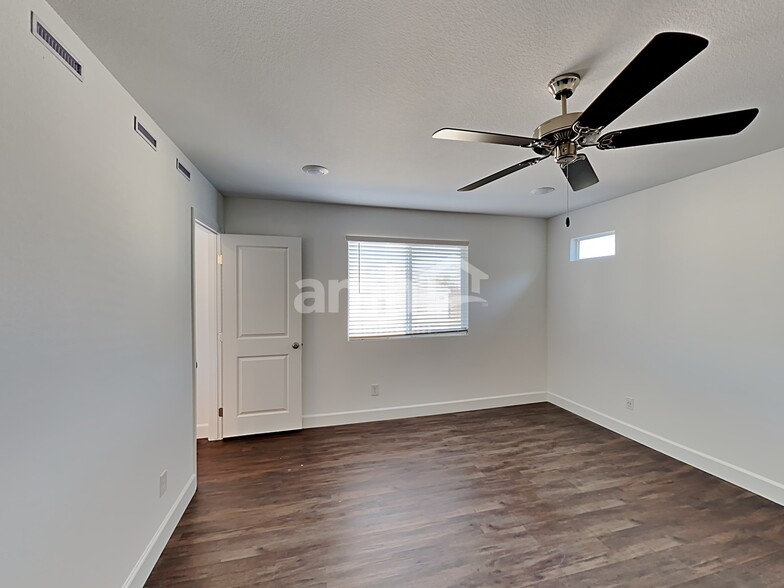 Building Photo - 4844 Blushing Star St