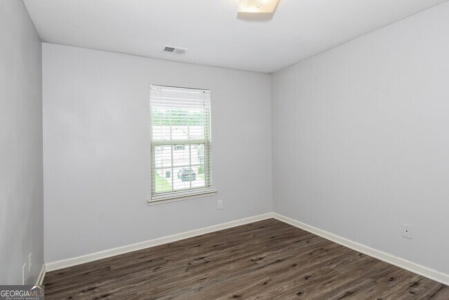 Building Photo - 191 Camellia Way