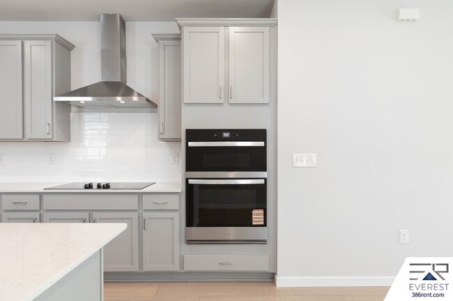 Building Photo - 221 Montgomery Ct