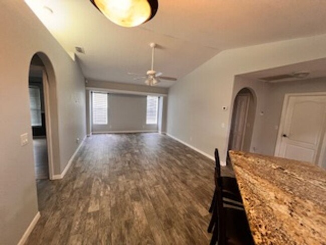 Building Photo - Annual DEEP CREEK Rental - 3/2/2