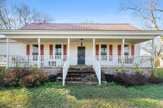 Building Photo - 138 Main St