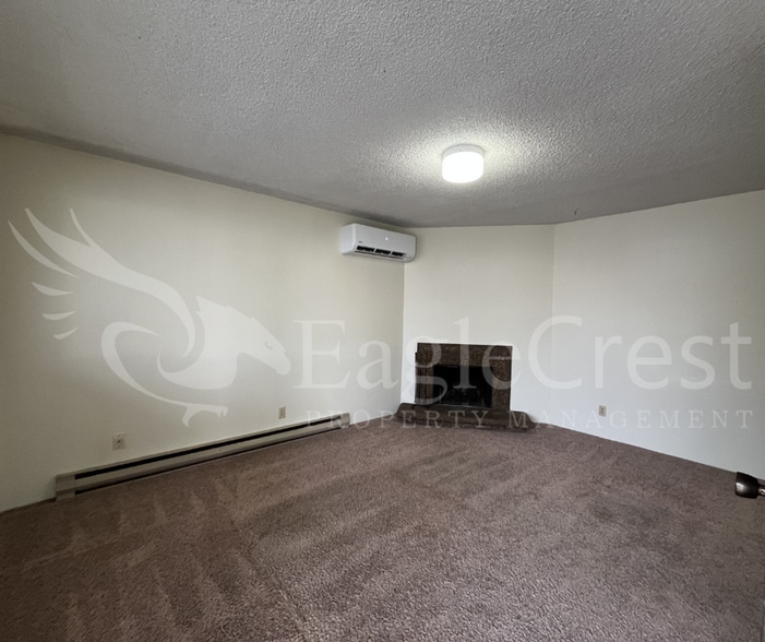 Building Photo - 17/19 S. Roosevelt