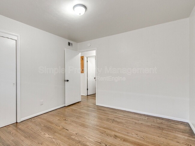 Building Photo - 219 Boston St