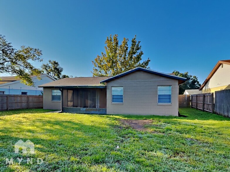 Building Photo - 712 Stillview Cir