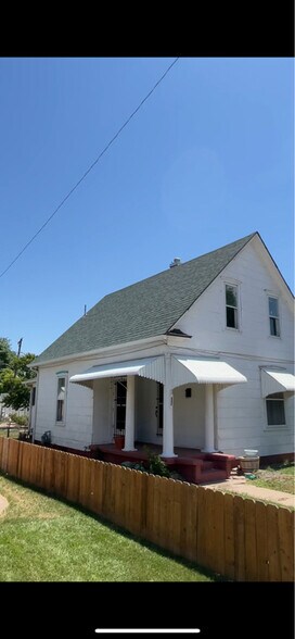 Building Photo - 1410 E Orman Ave