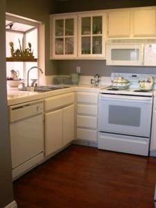 kitchen - 40 Corniche Dr