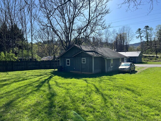 Building Photo - 33 Nicholson Creek Rd