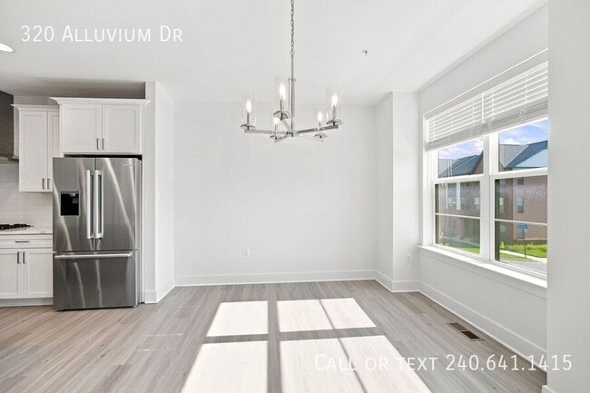 Building Photo - 320 Alluvium Dr