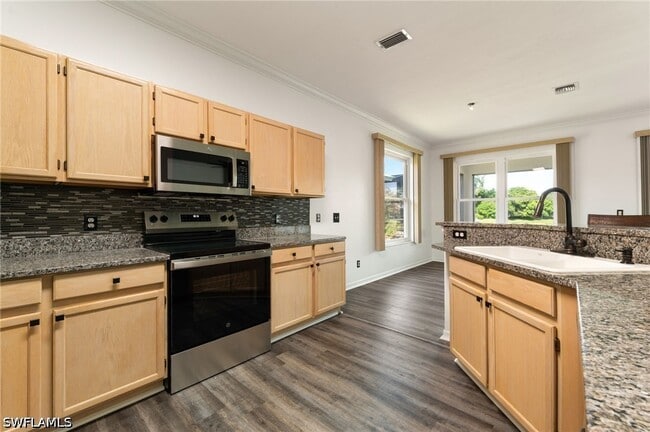 Building Photo - 223 Stanhope Cir