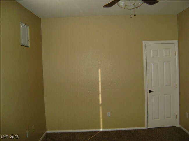Building Photo - 5855 Valley Dr