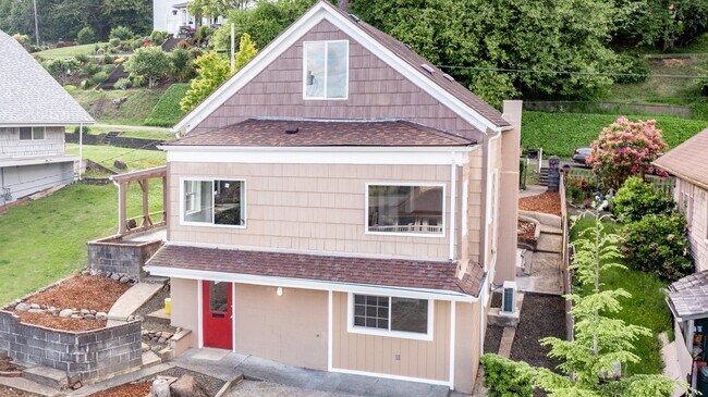 Primary Photo - 720 Hill Ave