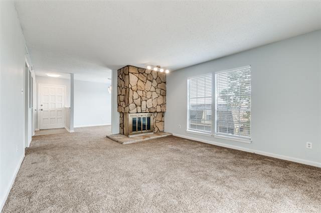 Building Photo - 8560 Park Ln