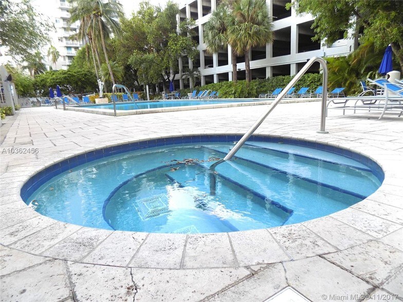 Building Photo - 800 N Miami Ave