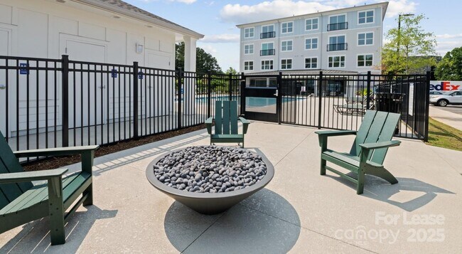 Building Photo - 5120-5177 77 Center Dr