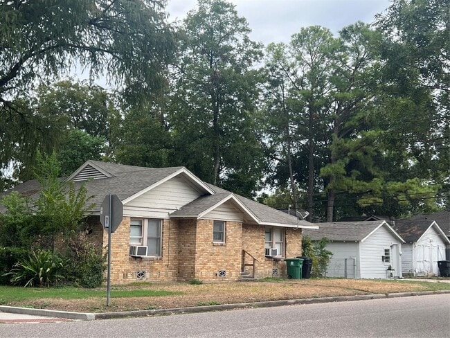 Building Photo - 4110 Michaux St