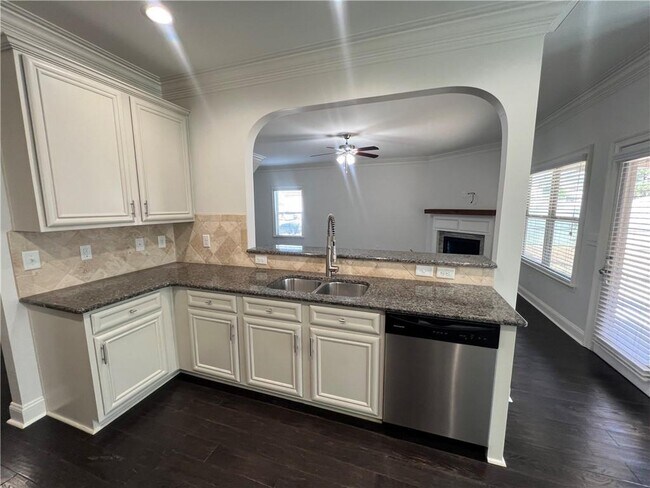 Building Photo - 5245 Bucknell Trace