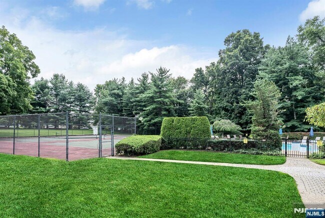 Building Photo - 43 Forsgate Ct