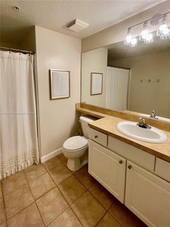 Building Photo - 4202 Myrtlewood Cir E